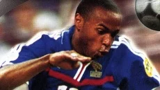 FIFA Soccer 2002 - jogo do gênero Jogo esportivo