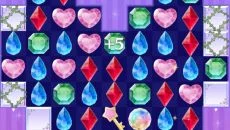 Sailor Moon Drops - jogo do gênero Três em linha (Match-3)